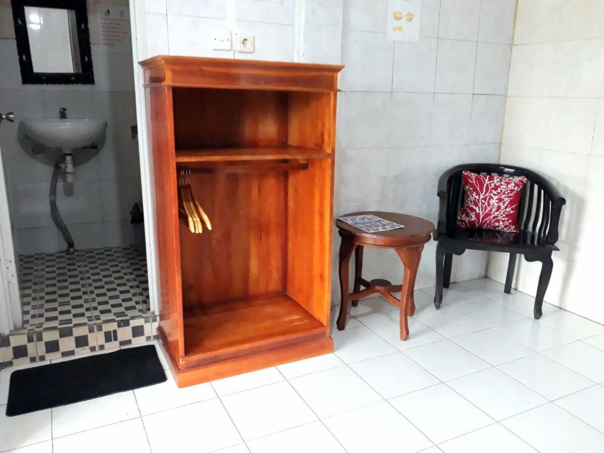 One Homestay And Warung Мундук Екстер'єр фото
