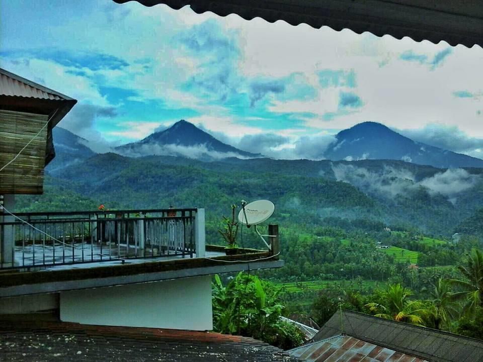One Homestay And Warung Мундук Екстер'єр фото