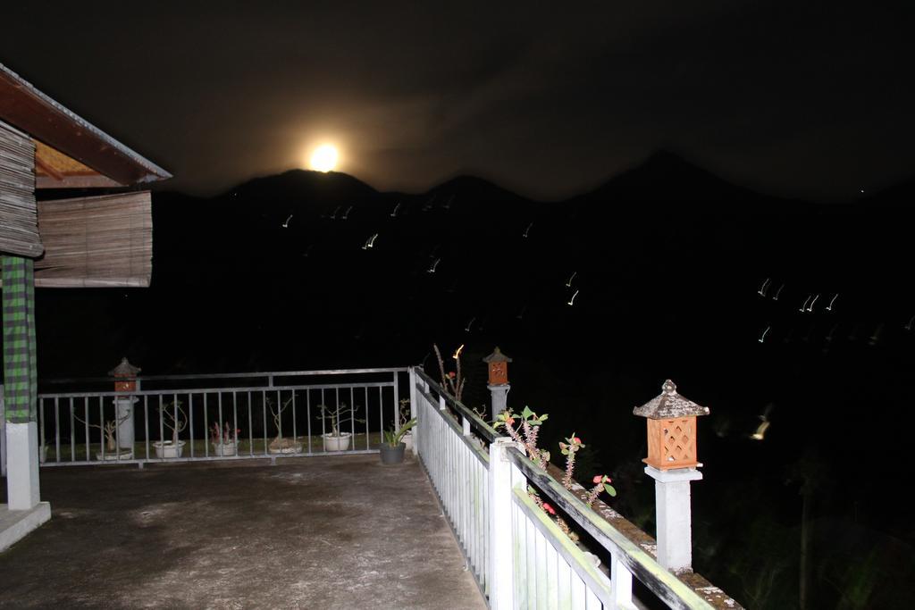 One Homestay And Warung Мундук Екстер'єр фото