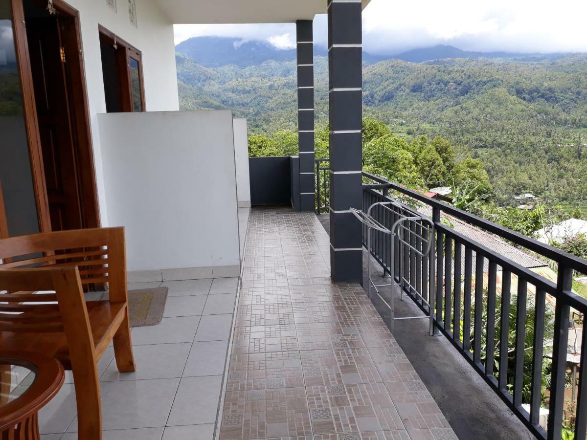 One Homestay And Warung Мундук Екстер'єр фото