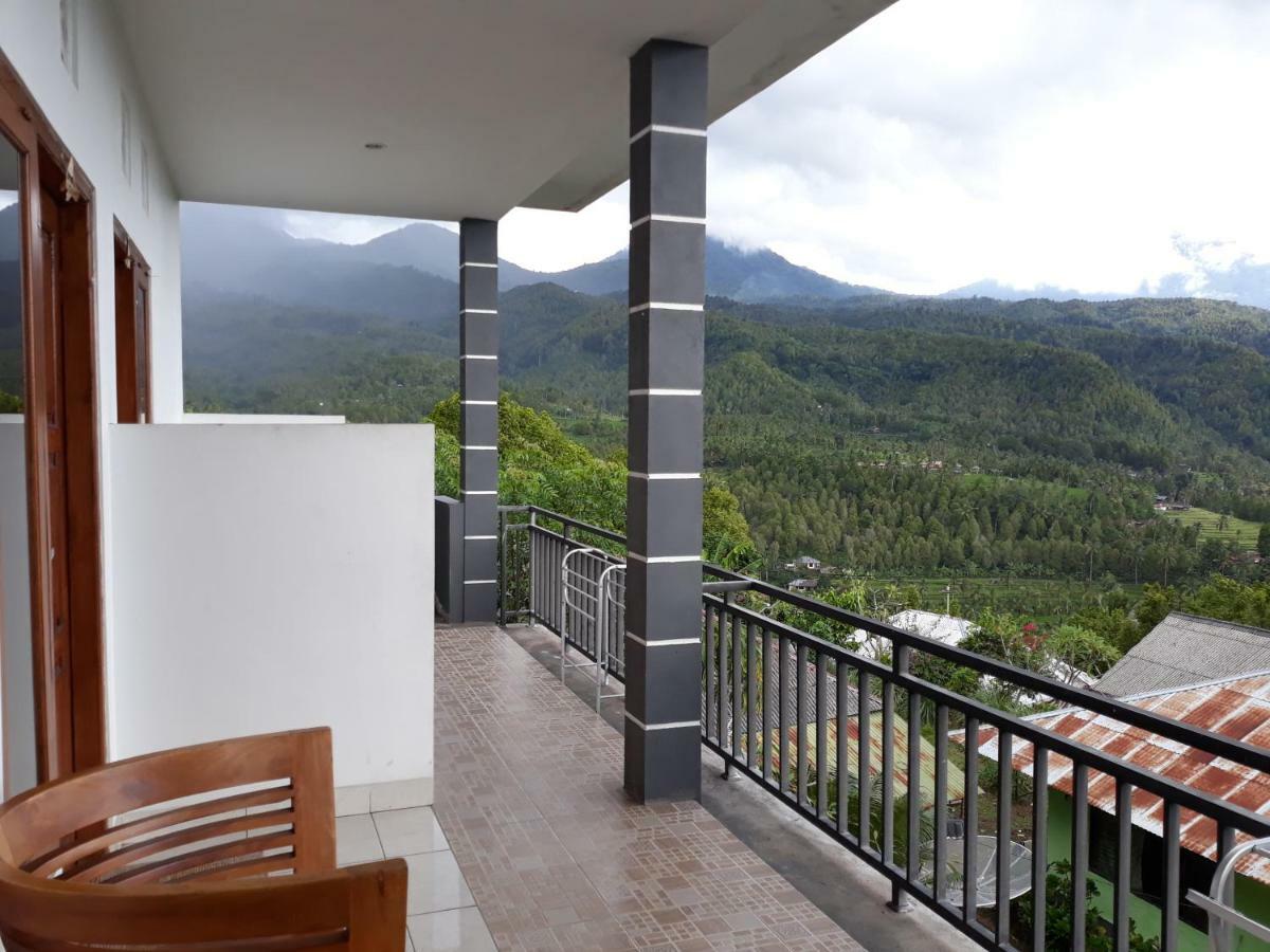 One Homestay And Warung Мундук Екстер'єр фото