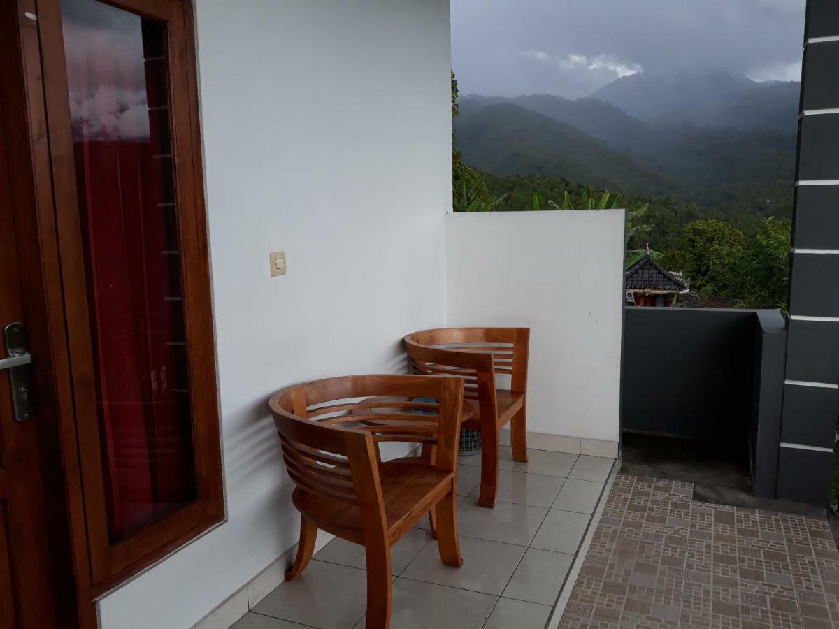 One Homestay And Warung Мундук Екстер'єр фото