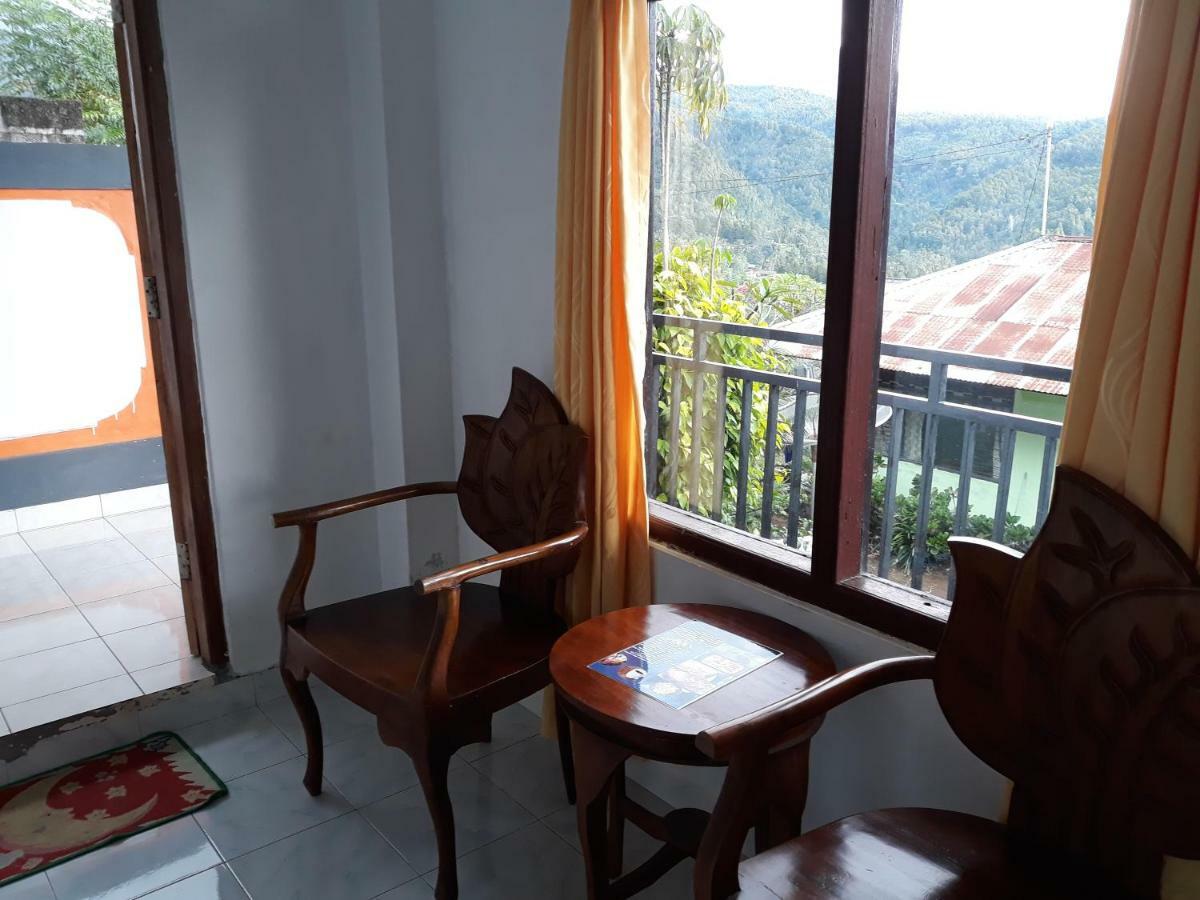 One Homestay And Warung Мундук Екстер'єр фото