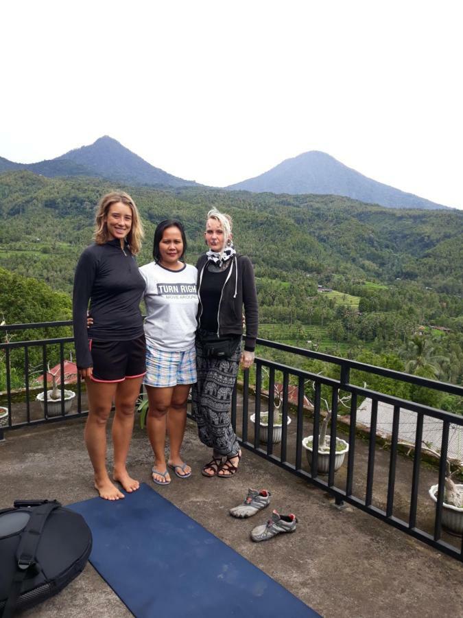 One Homestay And Warung Мундук Екстер'єр фото