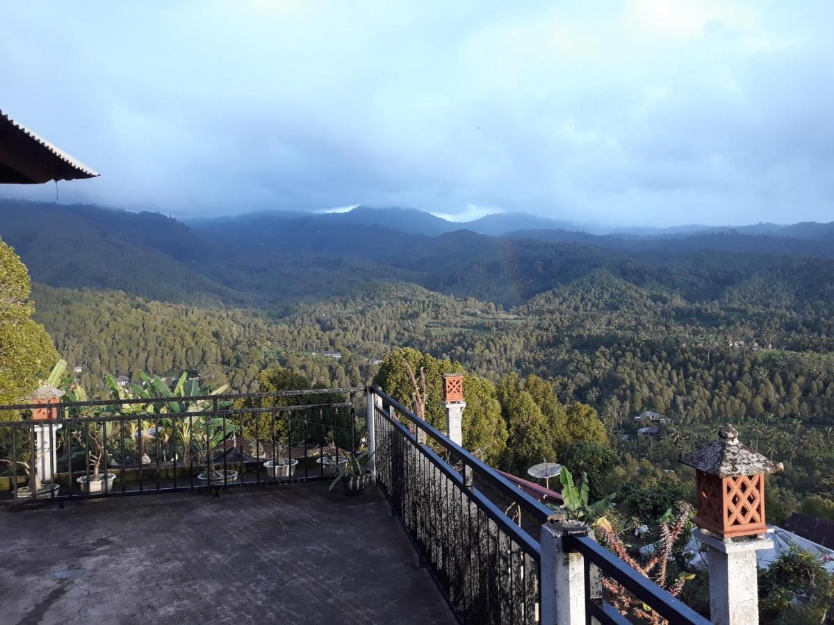 One Homestay And Warung Мундук Екстер'єр фото