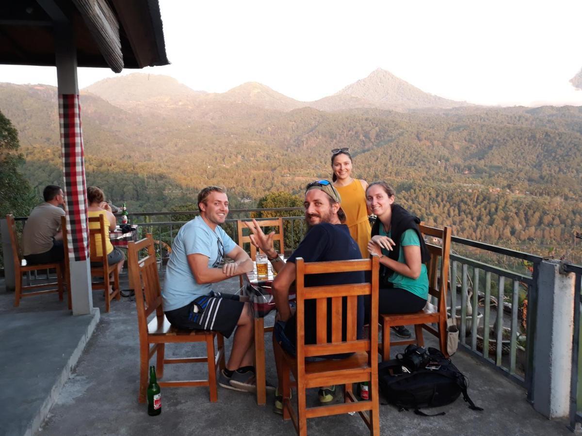 One Homestay And Warung Мундук Екстер'єр фото
