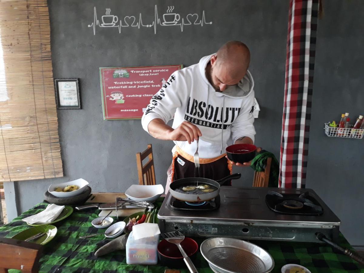 One Homestay And Warung Мундук Екстер'єр фото